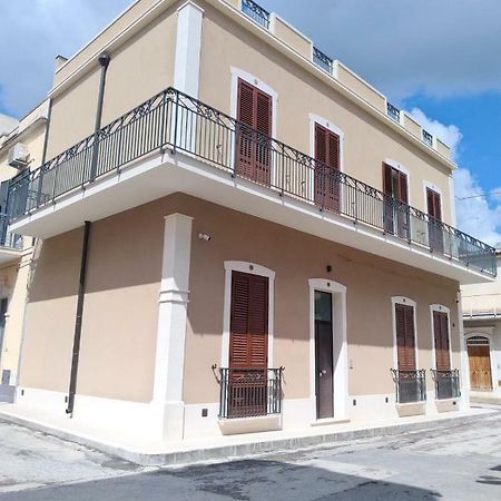 アヴォラ Casa Angelicaヴィラ エクステリア 写真